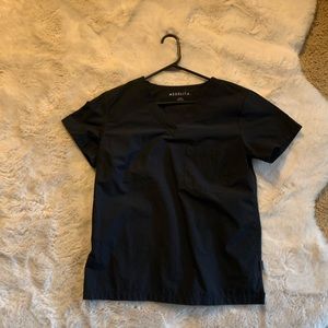 Medelita women’s classic scrub top! Black size small